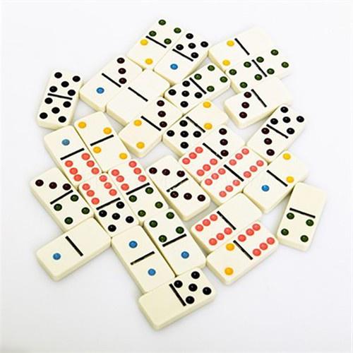 Bộ đồ chơi cờ domino giải trí loại rẻ