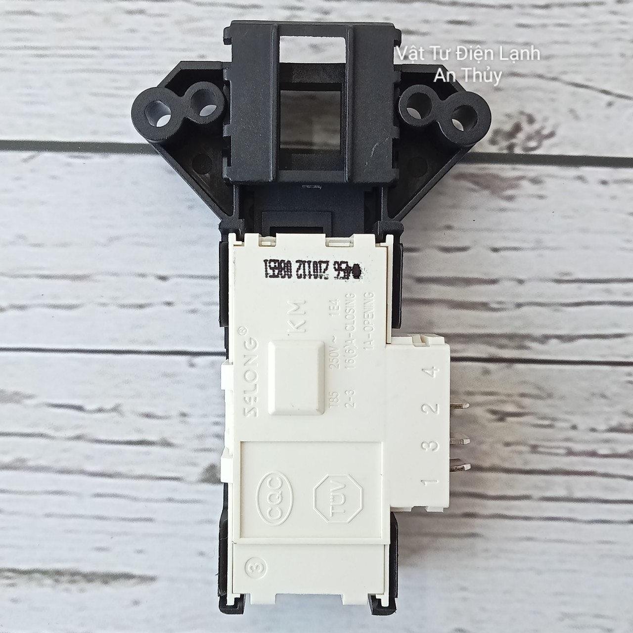 Công tắc khóa cửa máy giặt cho TOSHIBA cửa ngang 3 chân - 456 210112