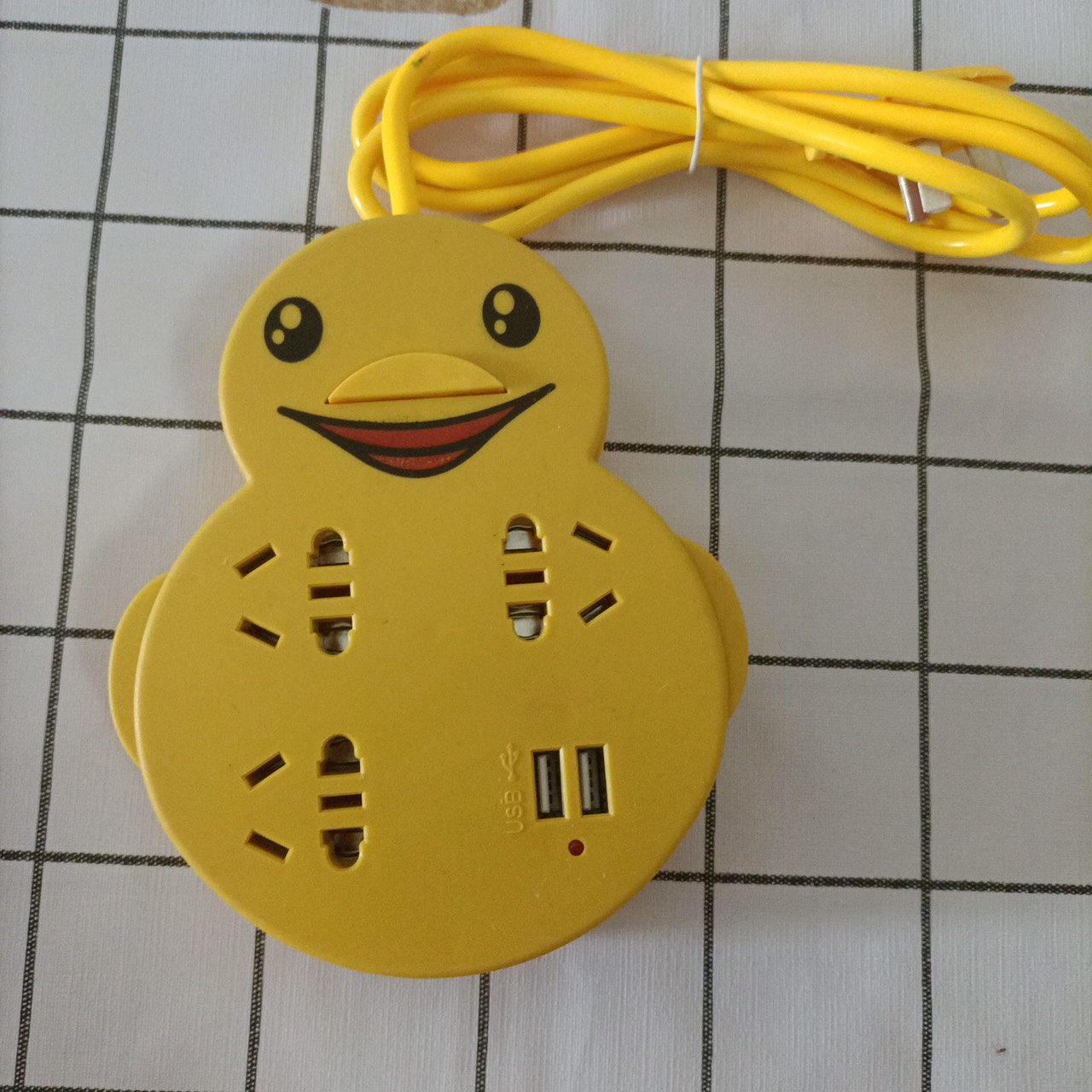Ổ Cắm Điện Đa Năng Hình Vịt Kèm 2 Cổng Cắm USB