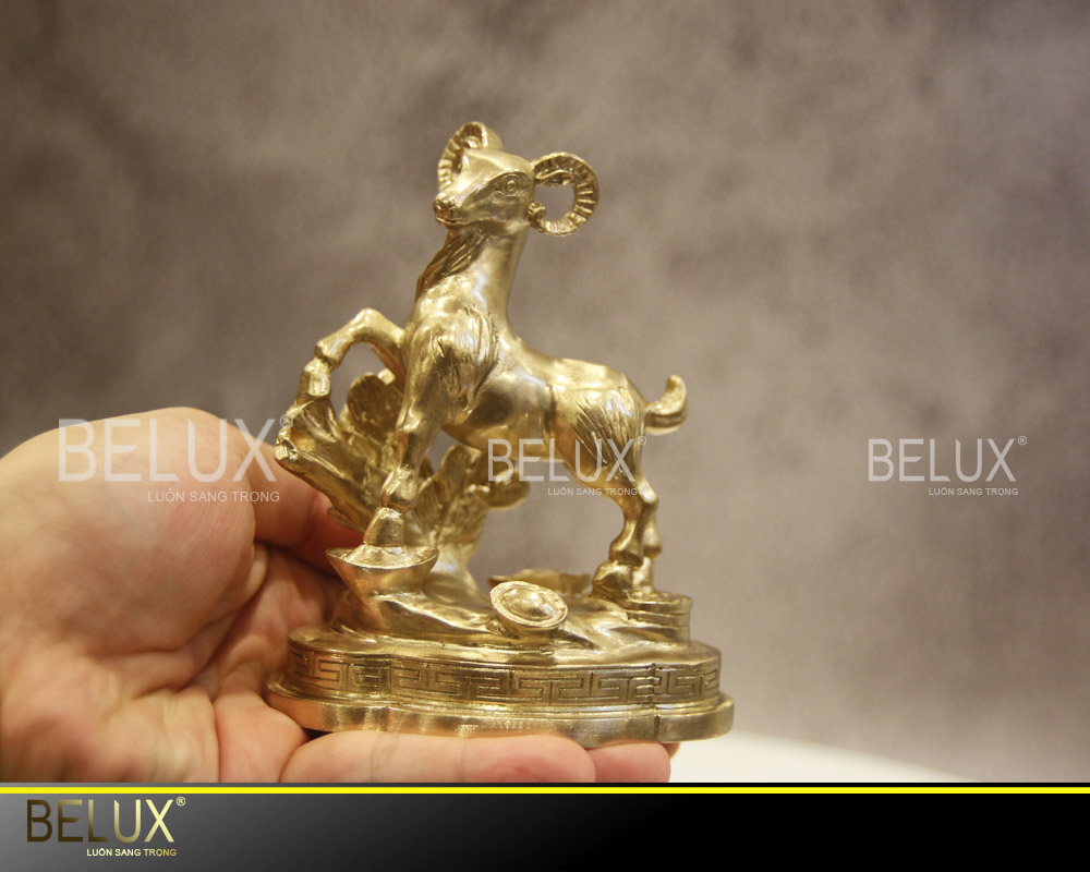 Tượng linh vật Dê phong thủy bằng đồng cattut cao 12cm