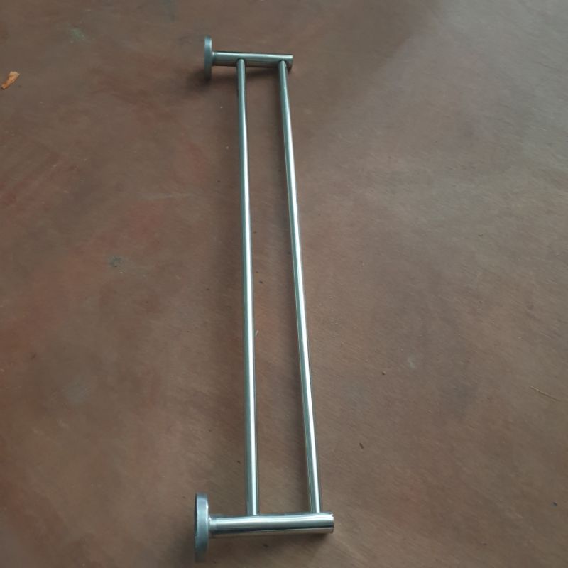 Gía treo khăn - vắt khăn tắm bằng inox