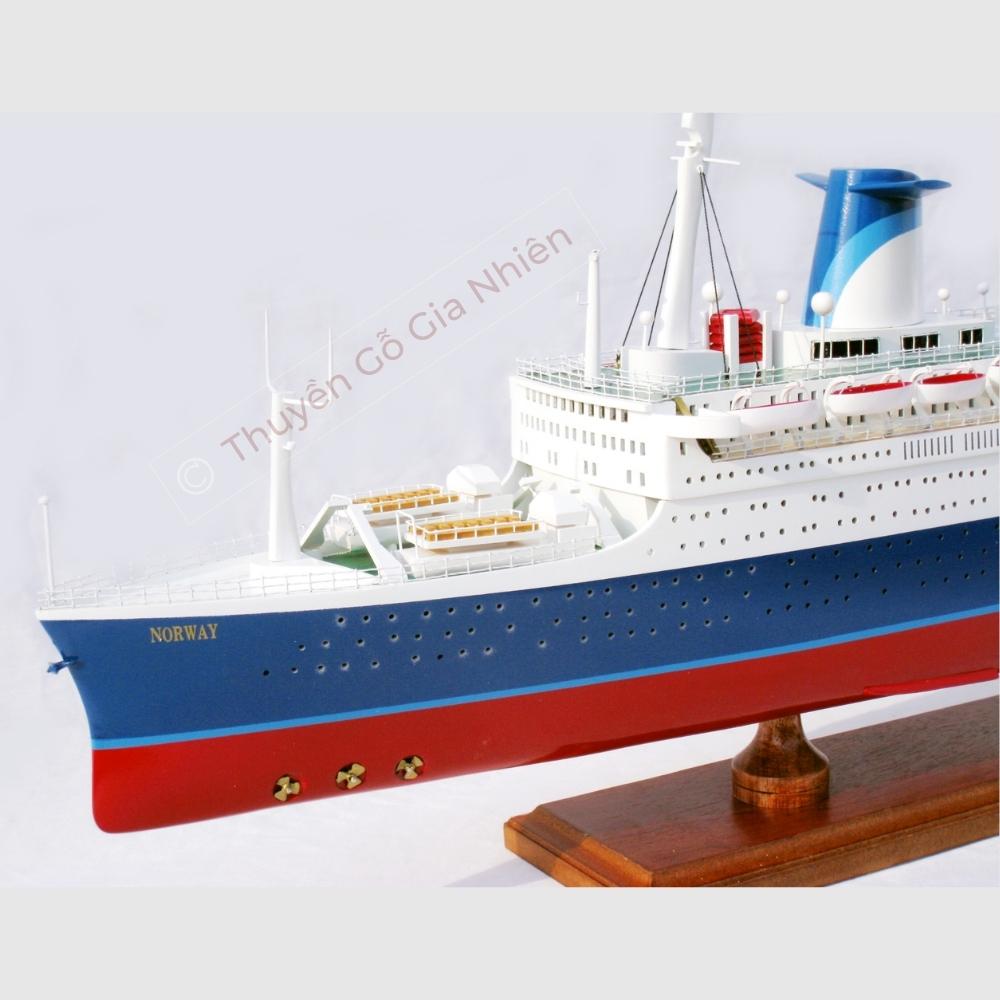 Mô Hình Thuyền Gỗ Trang Trí Phong Thủy Dạng Thuyền Du Lịch SS NORWAY Chính Hãng, Hàng Xuất Khẩu Chất Lượng Cao