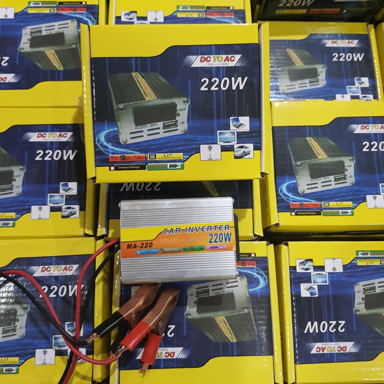 Kích Chuyển Đổi Điện 12V Lên 220V - 220W: Giải Pháp An Toàn Khi Mất Điện Cho Gia Đình Và Xe Ô Tô, ĐÈN TRANG TRÍ