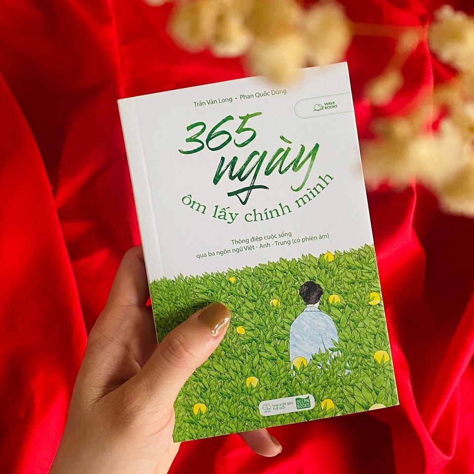 Sách - 365 Ngày Ôm Lấy Chính Mình - AZ Việt Nam