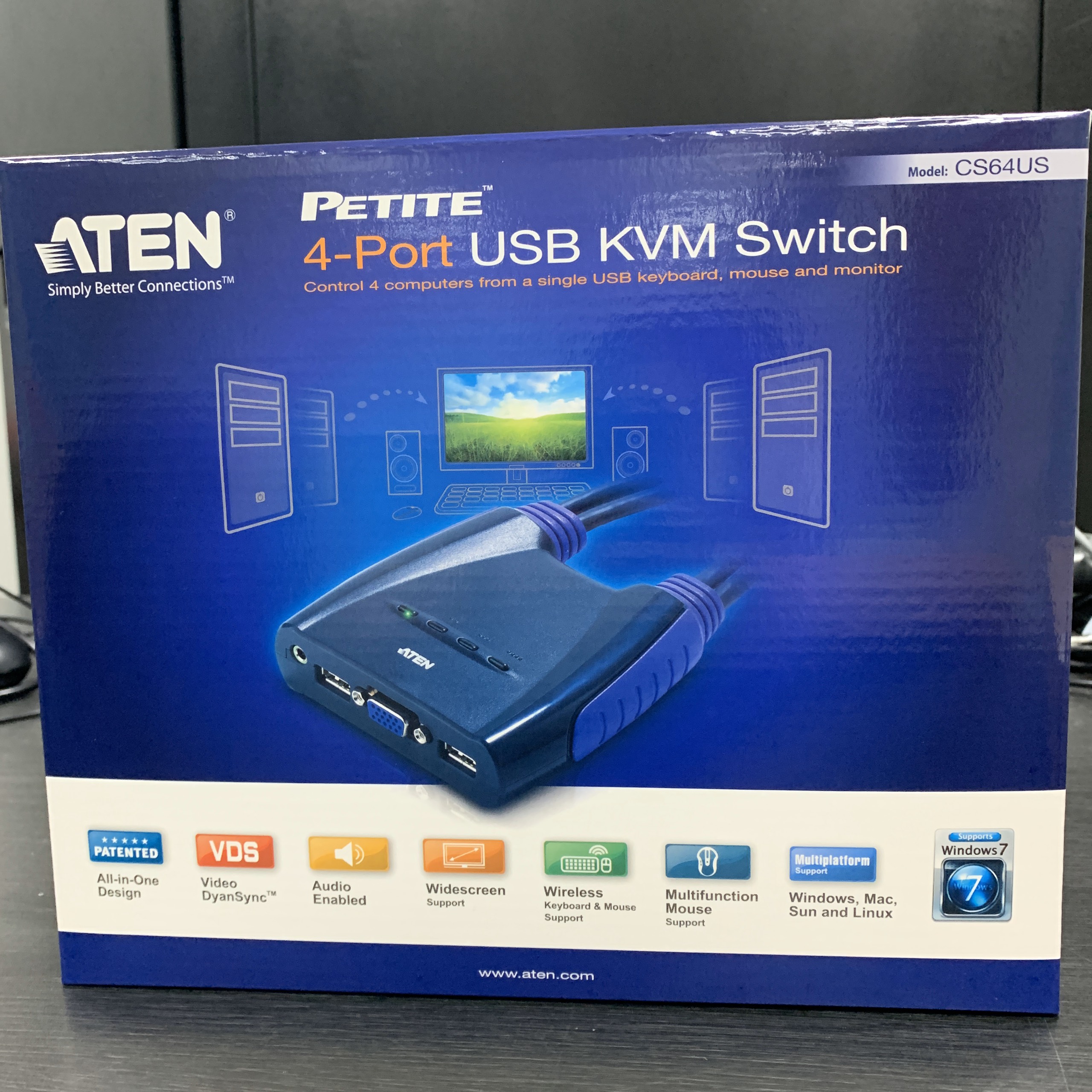 Bộ chuyển tín hiệu 4 CPU dùng chung 1 màn hình có audio, ATEN CS64US KVM Switch dạng cable - Hàng chính hãng