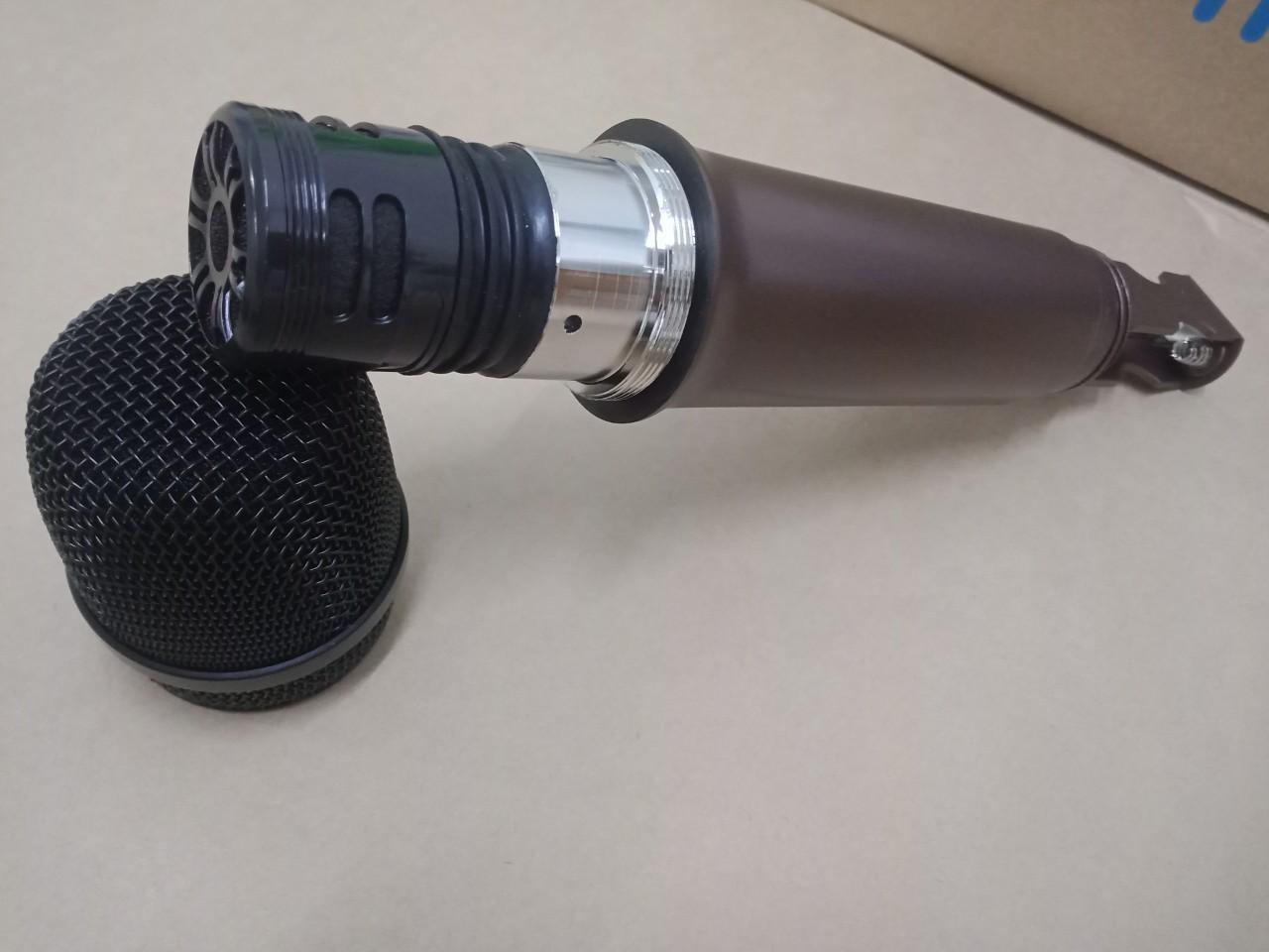 Micro Karaoke Không Dây Cao Cấp SHUBOLE K8 50 Tần Số UHF Chống Hú Khử Ôn -  Hàng Nhập Khẩu