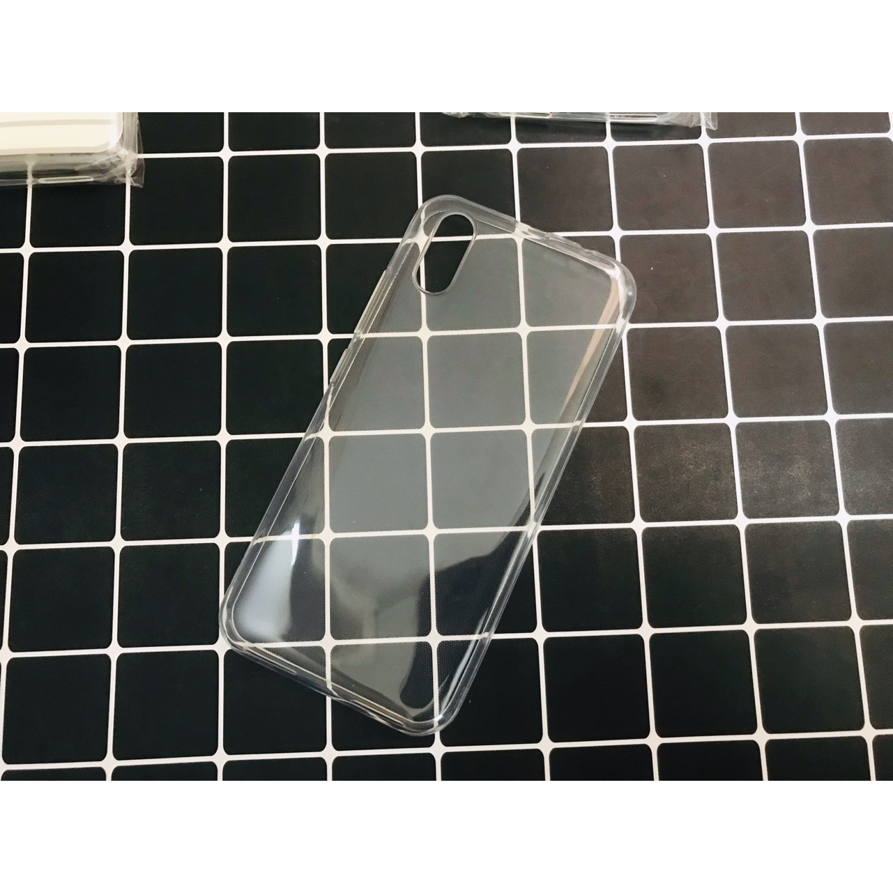 Ốp silcon dẻo trong loại A+ cho VSMART BEE 3