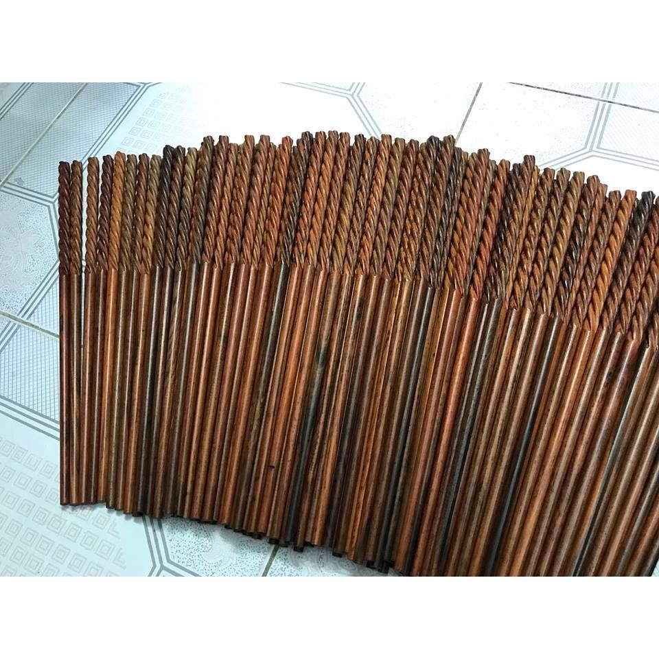 Bộ Đũa trắc đỏ đầu xoắn tứ quý kèm hộp đựng chữ Thọ cao cấp