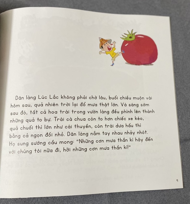 Sách - Kính vạn hoa thiên nhiên: Cơn mưa thần kì