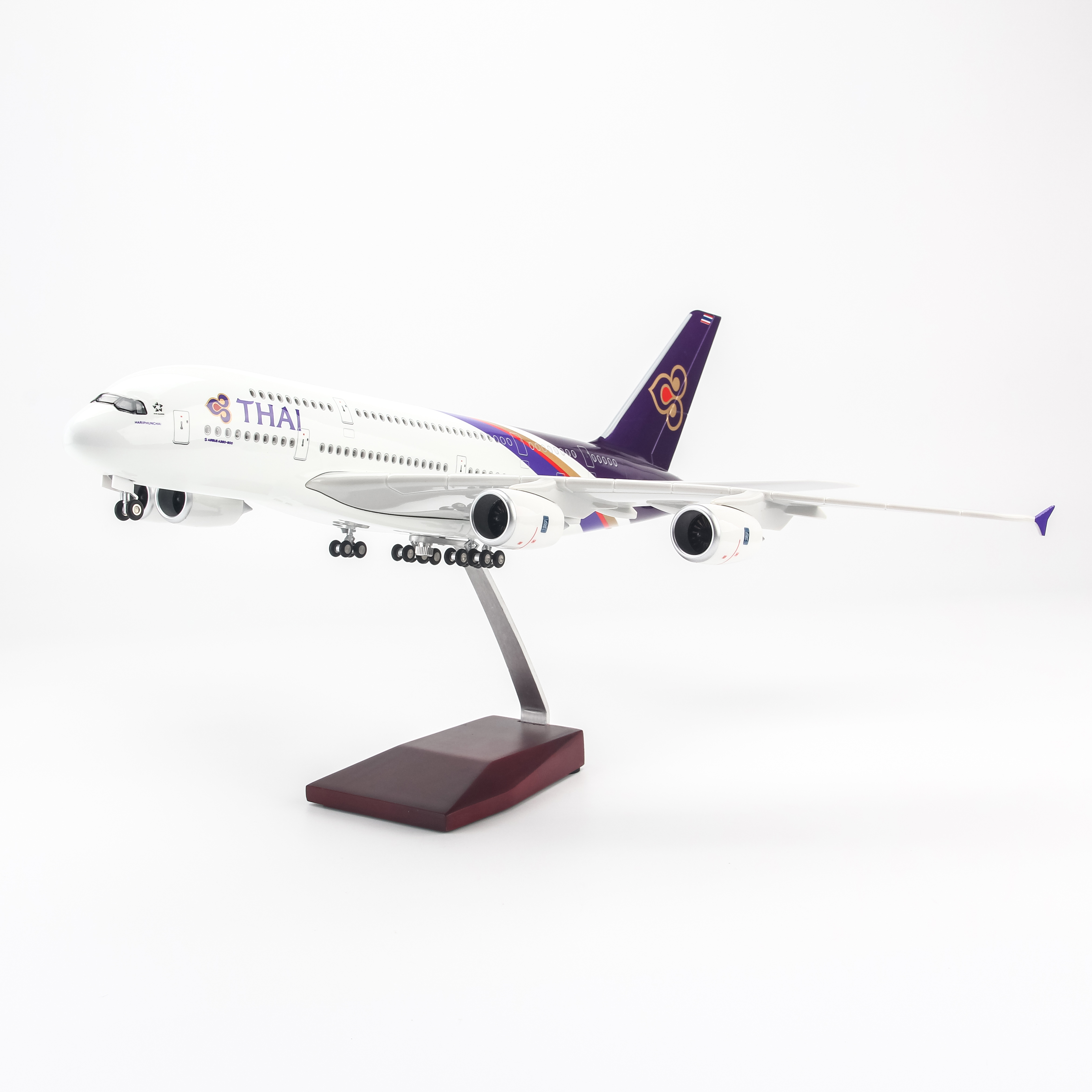 Mô hình máy bay Thai Airways A380 lắp ráp có đèn 47cm MBMH46