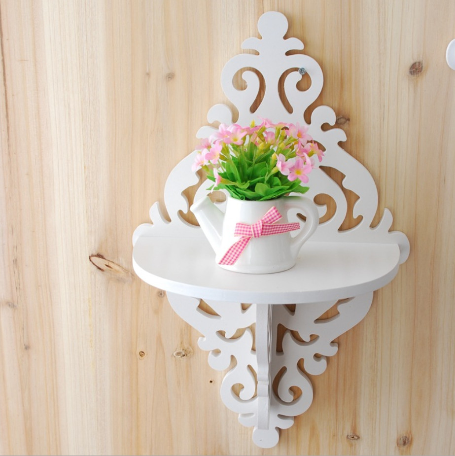 Kệ dán tường trang trí hoa văn