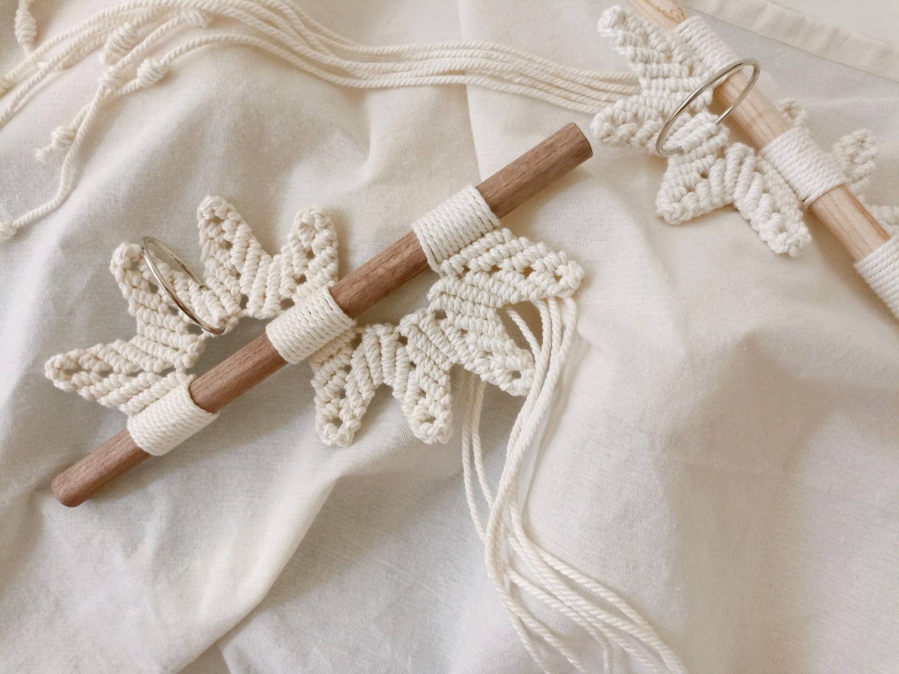 Dây tết macrame hoạ tiết lá treo cây không khí trang trí tường hoặc cửa