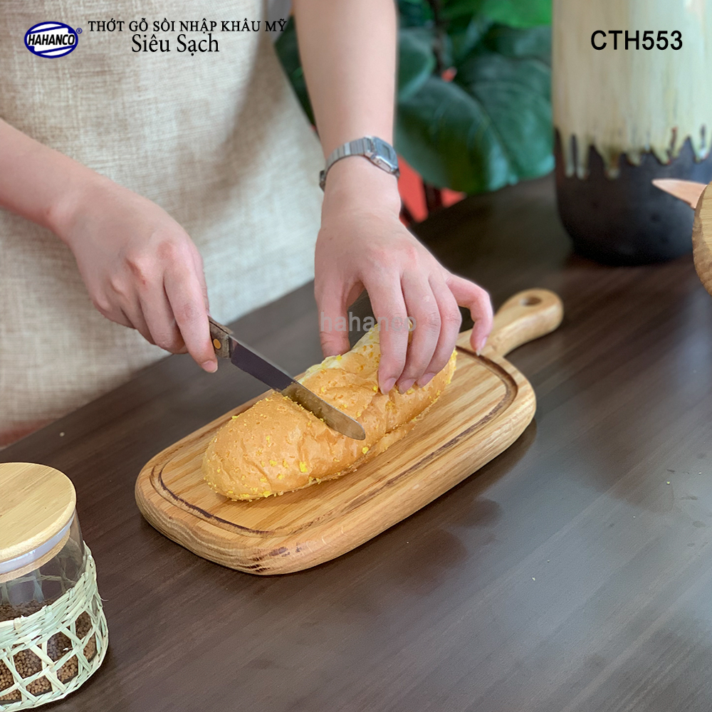 Thớt tay cầm gỗ Sồi Mỹ (OAK) có rãnh bao quanh tiện dụng (CTH553) hàng Xuất Khẩu Châu Âu - khay bánh mì/trái cây/ bít tết/ pizza/ phụ kiện chụp ảnh, bày món ăn trong nhà hàng - Sang trọng trên bàn ăn - HAHANCO