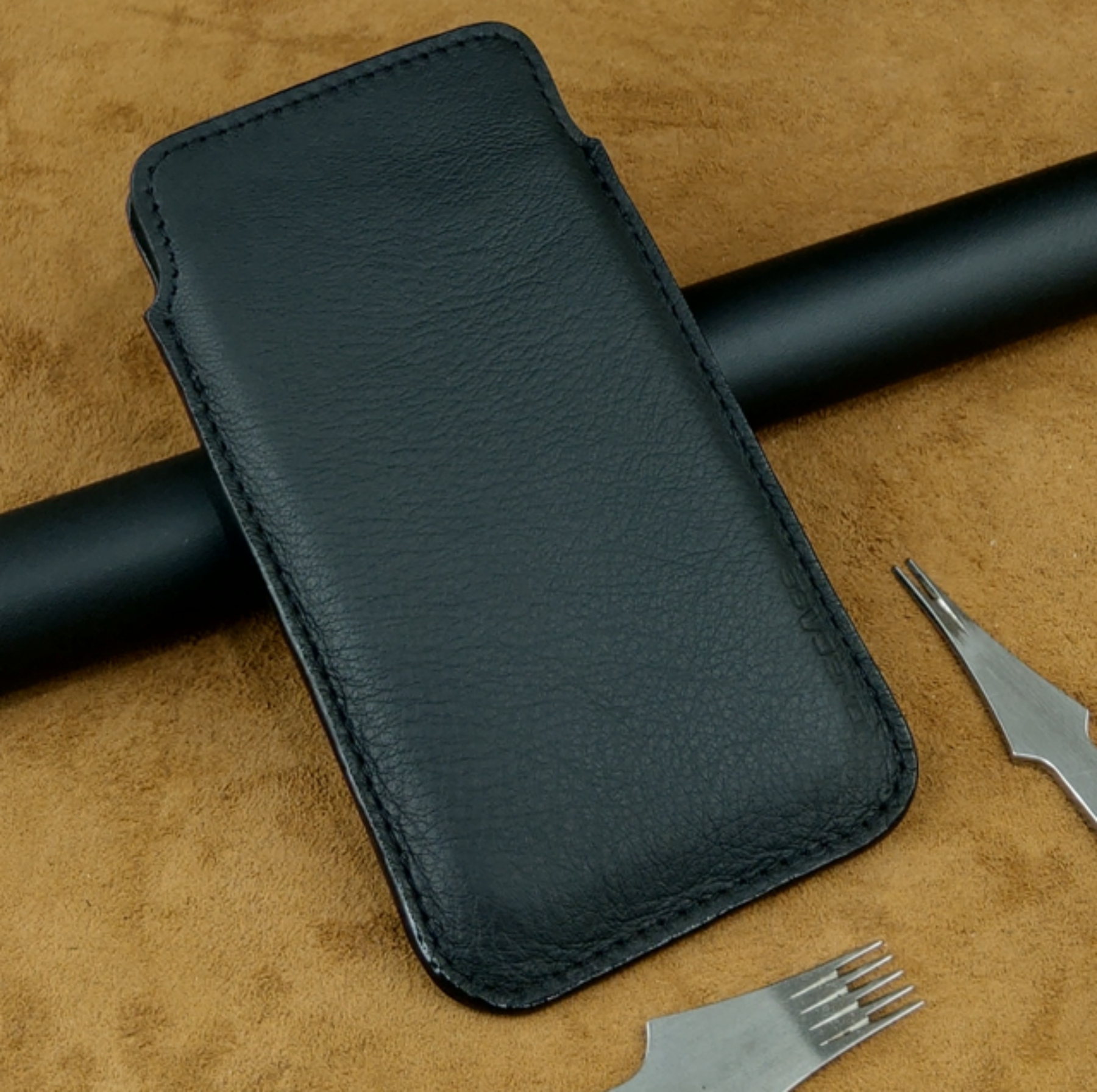 Bao da rút handmade IONECASE điện thoại 17 PRO 16 PRO Da Bò Thật - hàng chính hãng