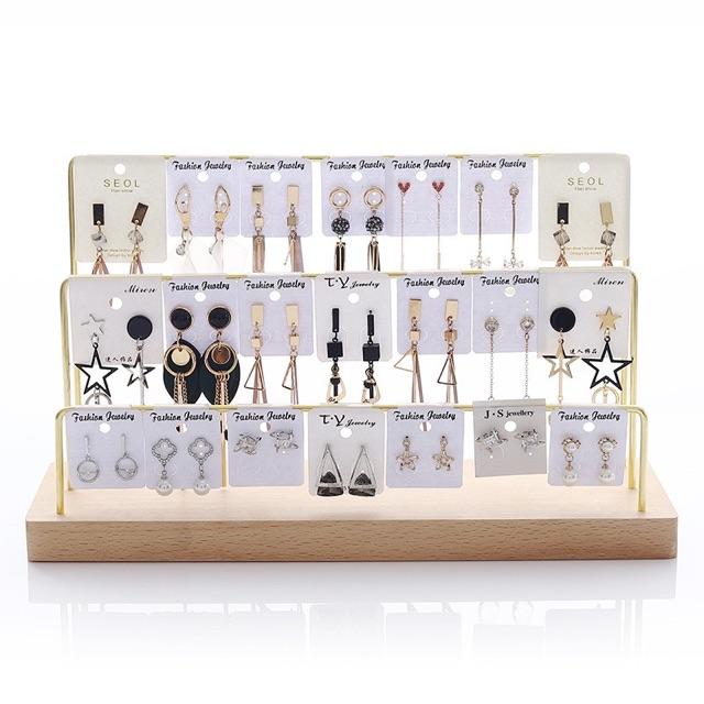 Kệ treo hoa tai sang trọng cho shop