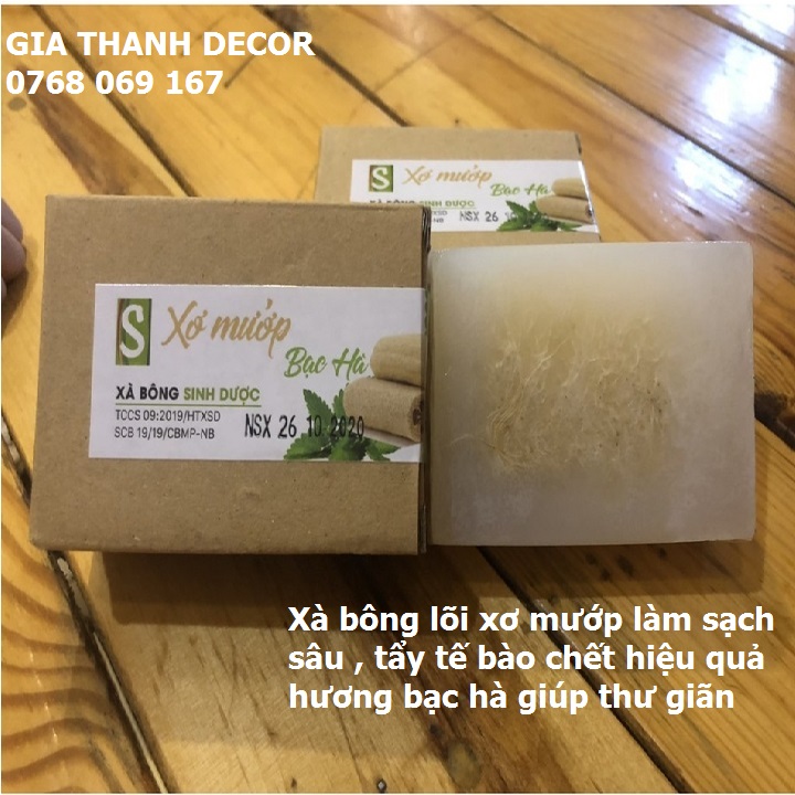 Xà Bông Xơ Mướp hương Sả / Bạc Hà (Bánh 120gr) Xà bông handmade 100% thiên nhiên chính hãng Sinh Dược, Mùi thơm đặc trưng của tinh dầu bạc hà, sả chanh chiết xuất tự nhiên giúp giải tỏa stress, tẩy da chết hiệu quả từ xơ mướp