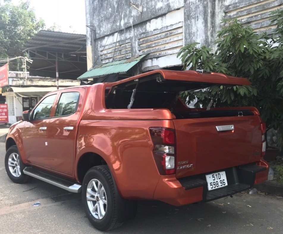 NẮP THÙNG MỞ 90 ĐỘ XE ISUZU DMAX-ĐƯỢC SẢN XUẤT BỞI CTY CP PLASTIC THÁI LAN-NHẬN LẮP ĐẶT TẠI TP.HCM, TP.HÀ NỘI, VÀ CÁC TỈNH LÂN CẬN TP.HCM.