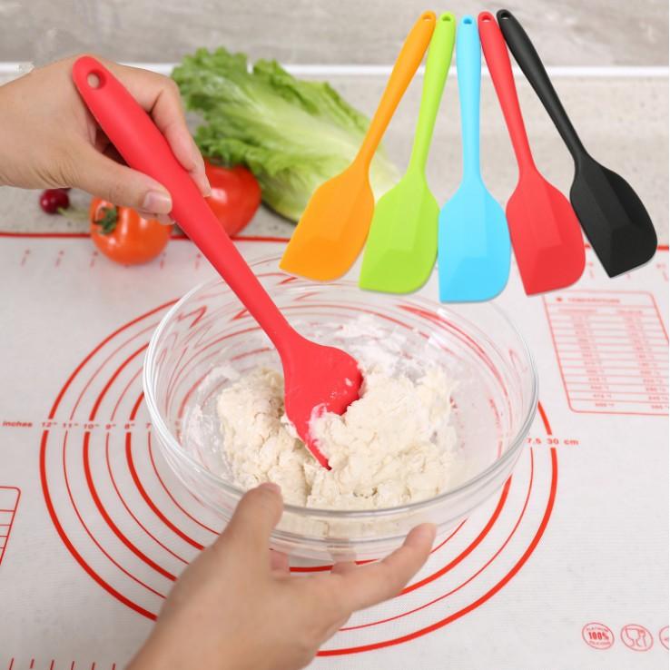 Cây Vét Bột,Trộn Bột ,Nhào Bột,Spatula Silicon Đúc 28cm Mầu Ngẫu Nhiên