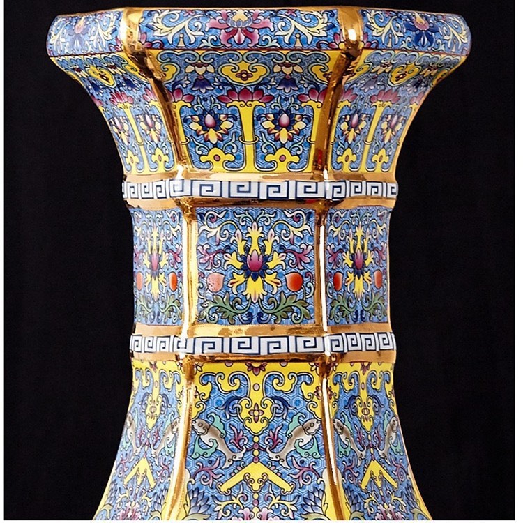 BÌNH HOA LỤC GIÁC CÀN LONG TỨ QUÝ CÁT TƯỜNG MÀU XANH