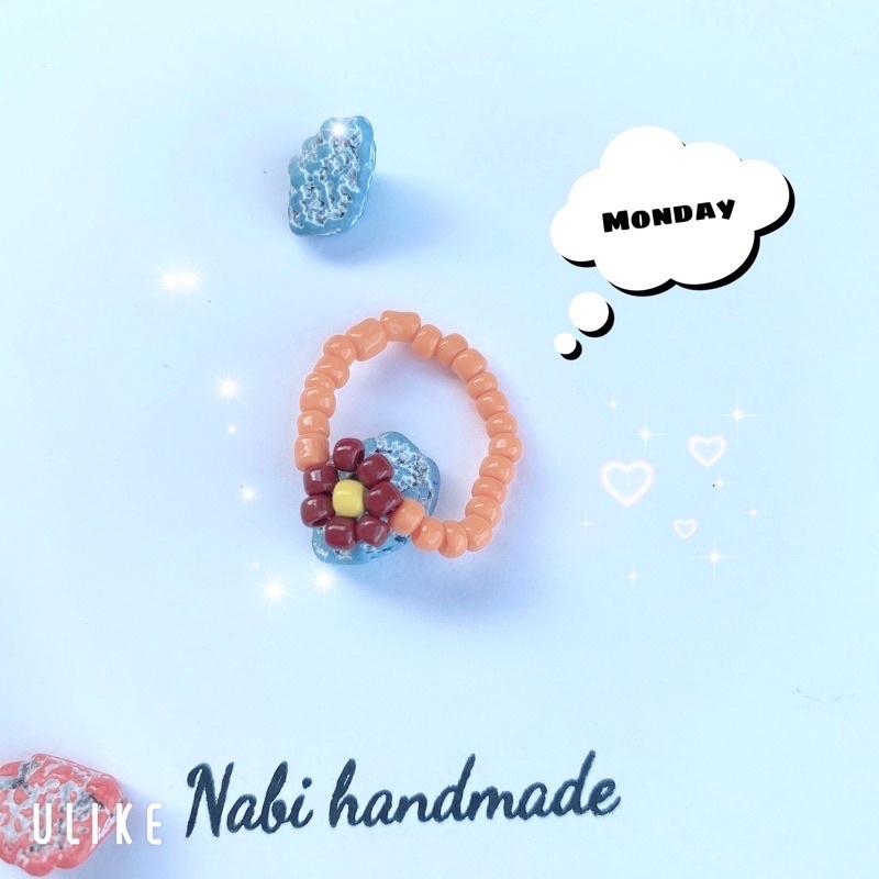 Nhẫn hạt cườm kết hoa R002
