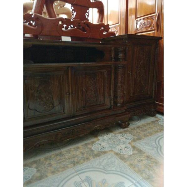 Kệ Tivi gỗ tràm kệ cột nho - phun PU giả mun , giả hương