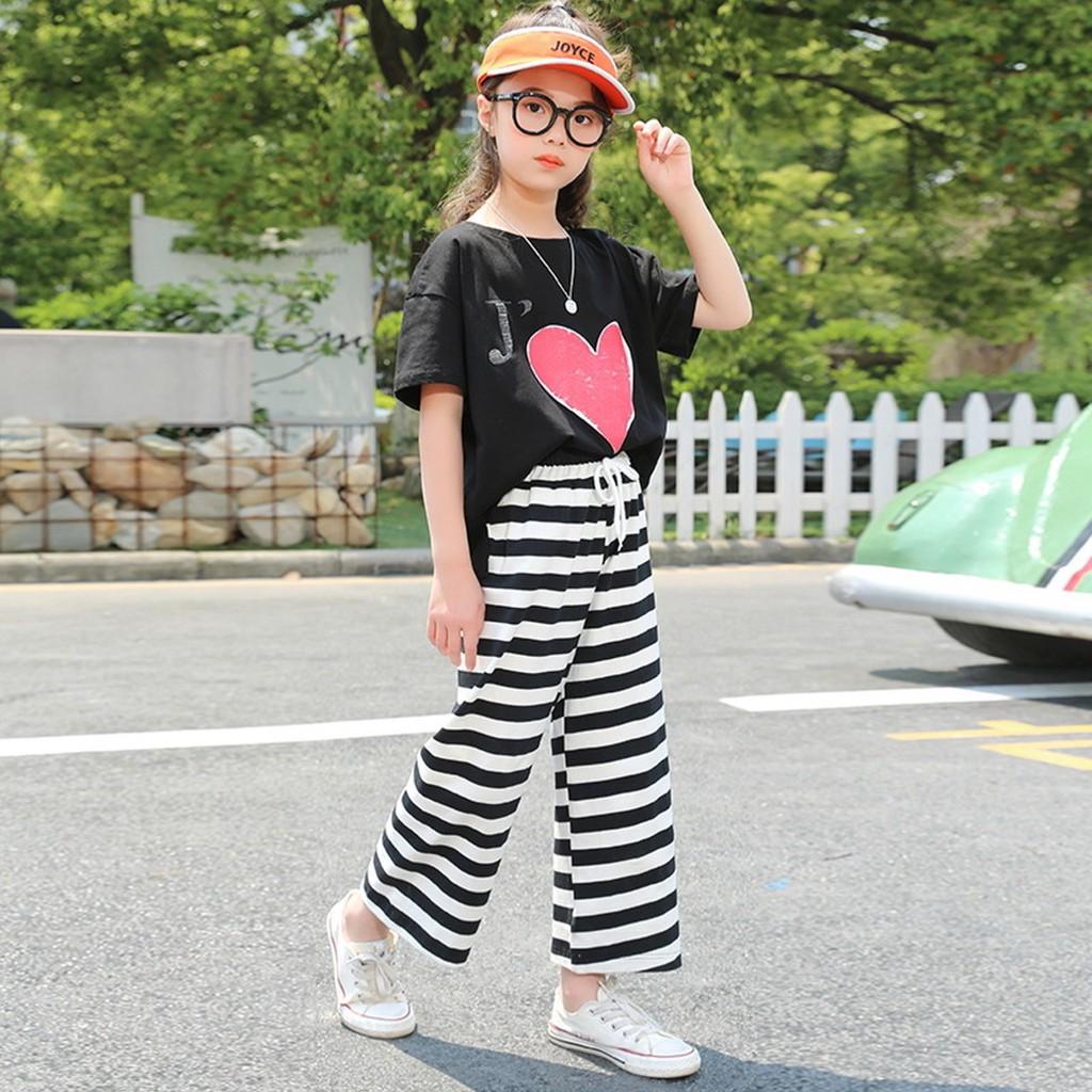 Bộ bé gái hình tim xinh phối quần sọc sang chảnh cho bé diện mùa xuân