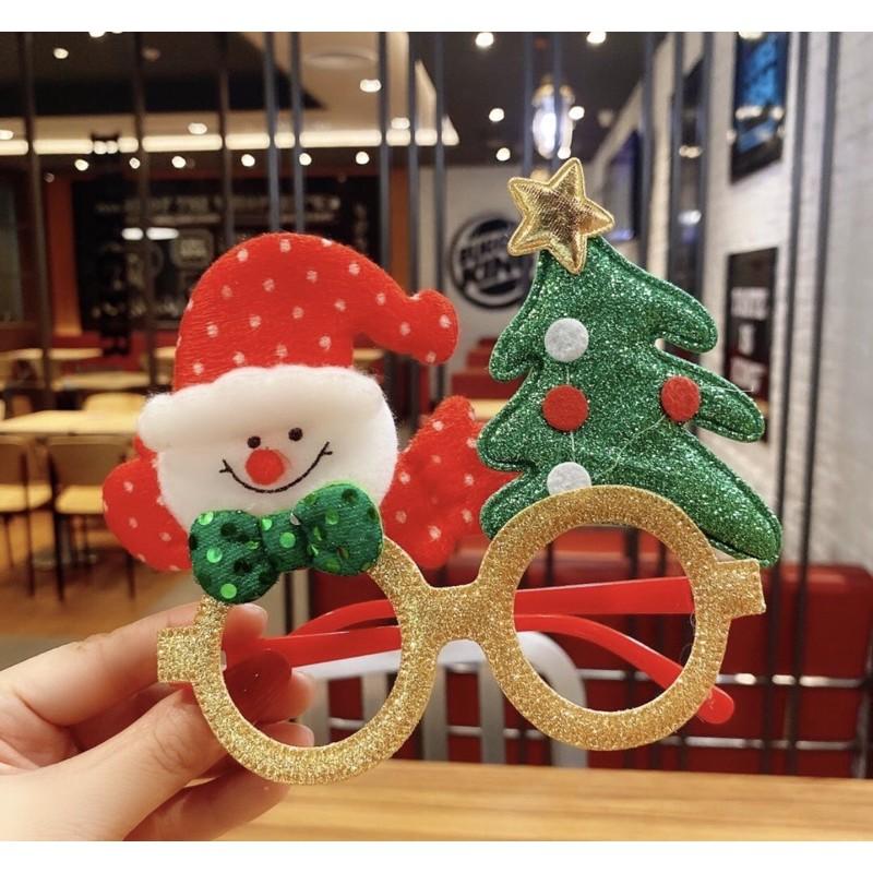 Mắt kính hoá trang Noel