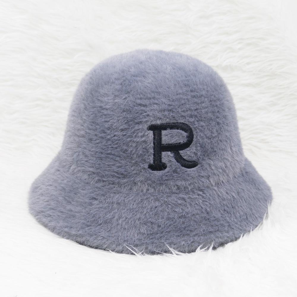 Mũ bo cụp lông thỏ, nón tài bèo vành tròn hàng quảng châu thêu chữ R, vành rộng 5cm phù hợp cho các bạn nữ đi du lịch.