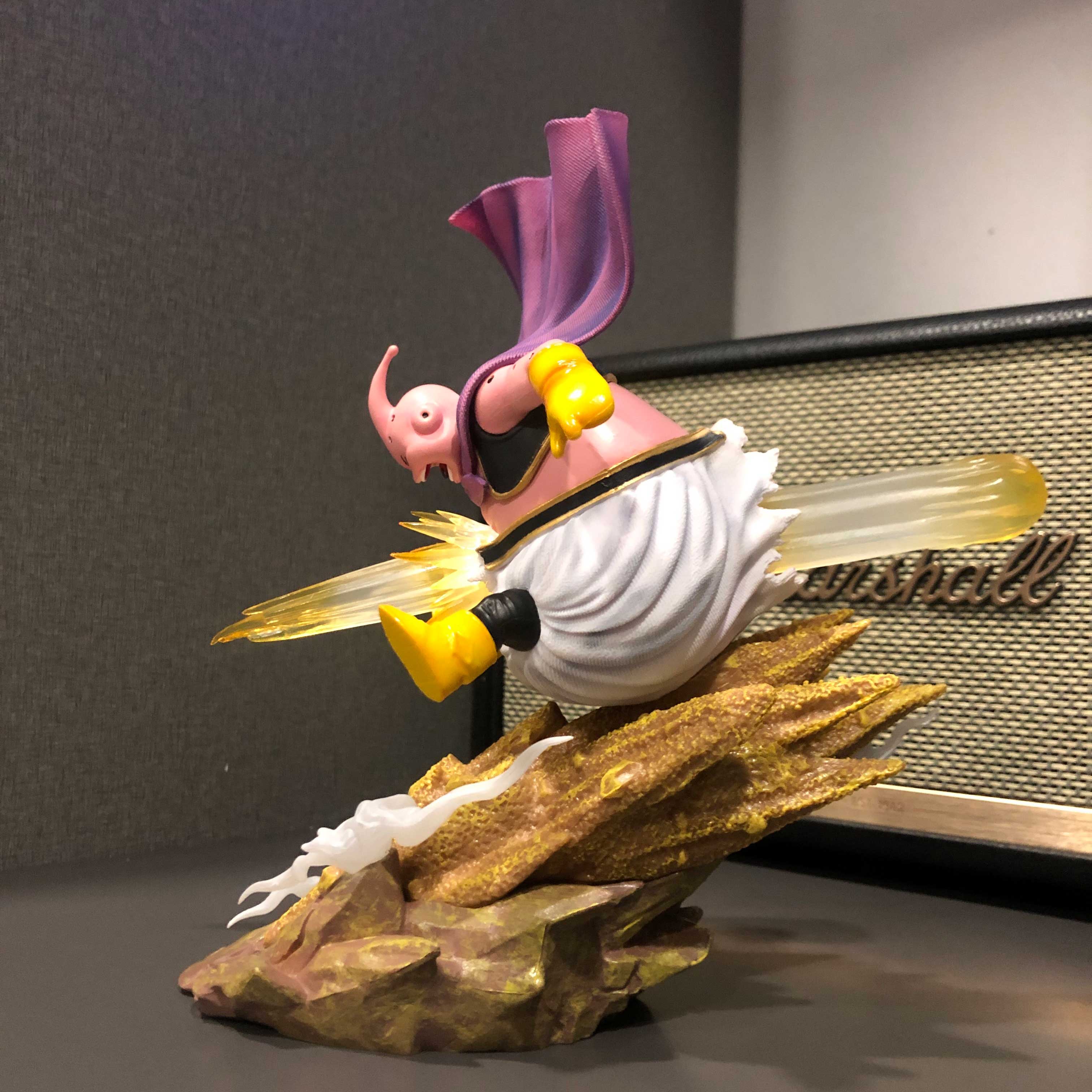 Mô hình Majin Buu  trọng thương có LED 21 cm - Dragon Ball