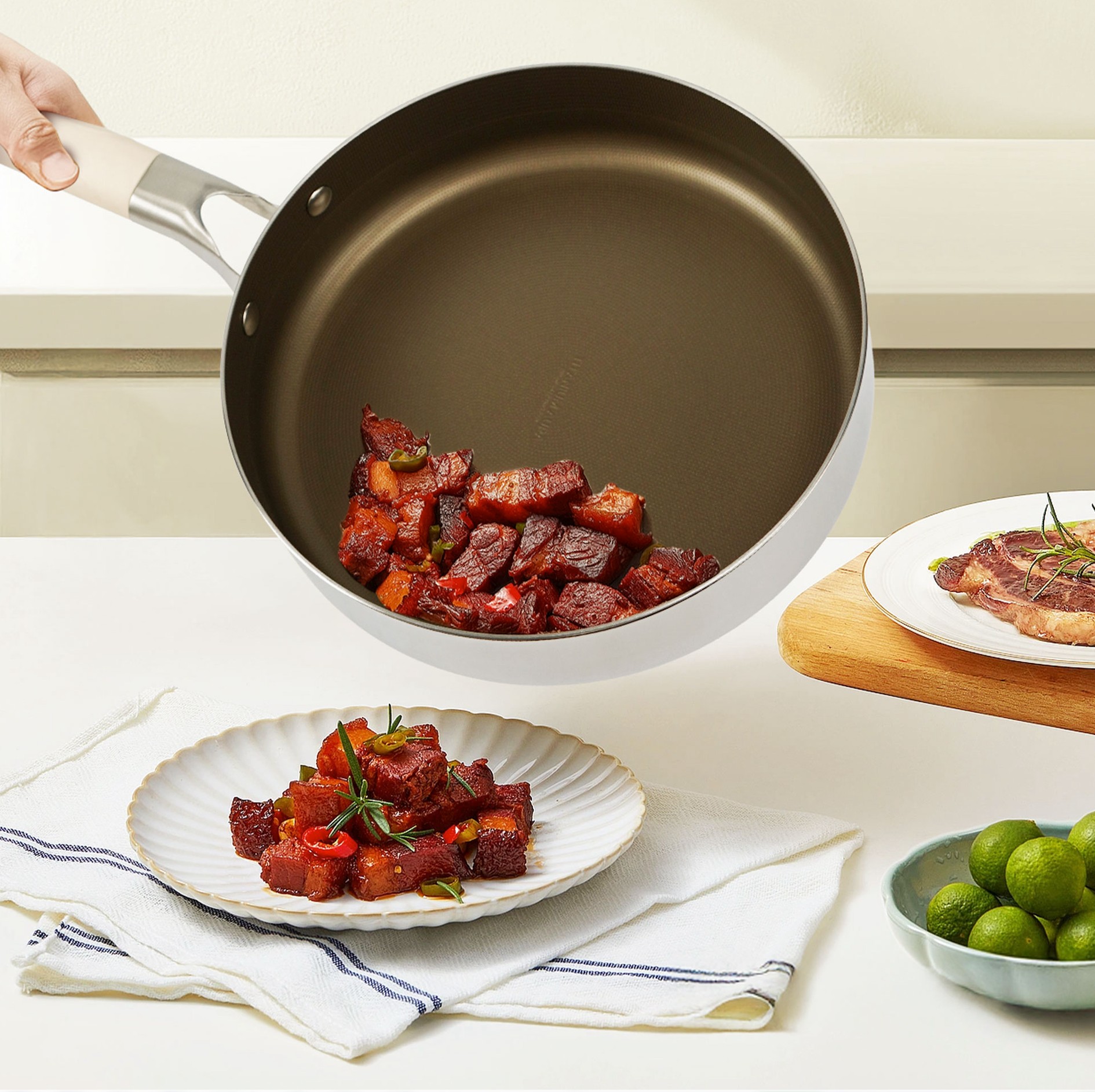 Chảo Titanium Aura Haatz HTA720 Size 20cm, inox 316, Chống Dính Tự Thân, Bền Bỉ, Dùng Cho Mọi Loại Bếp - Hàng Chính Hãng