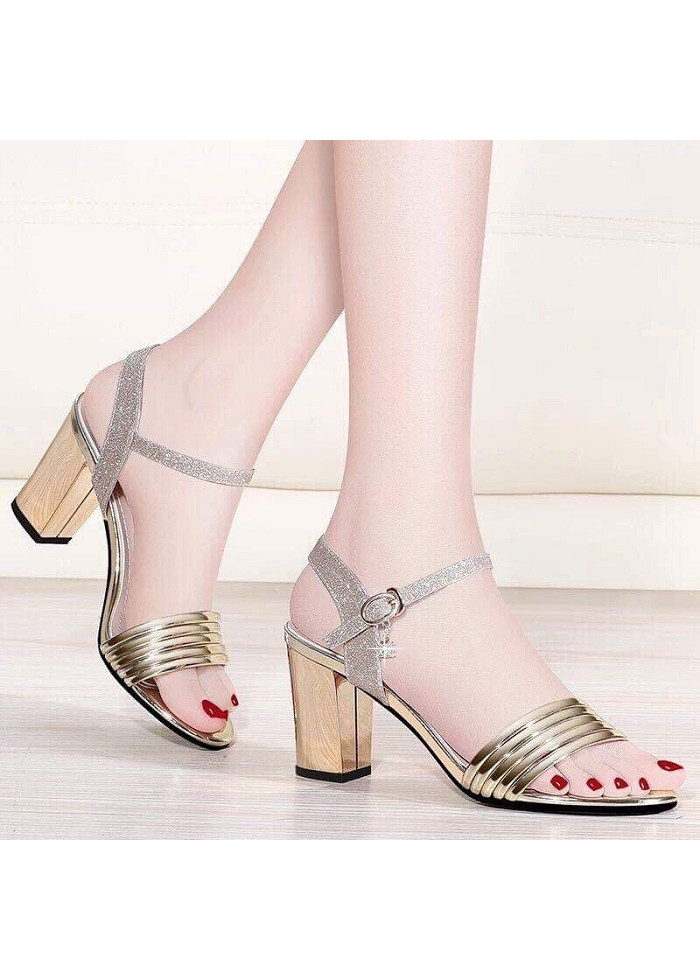 Giày / Sandal Cao Gót Nữ Hở Mũi Màu Bạc 7p Đế Vuông.