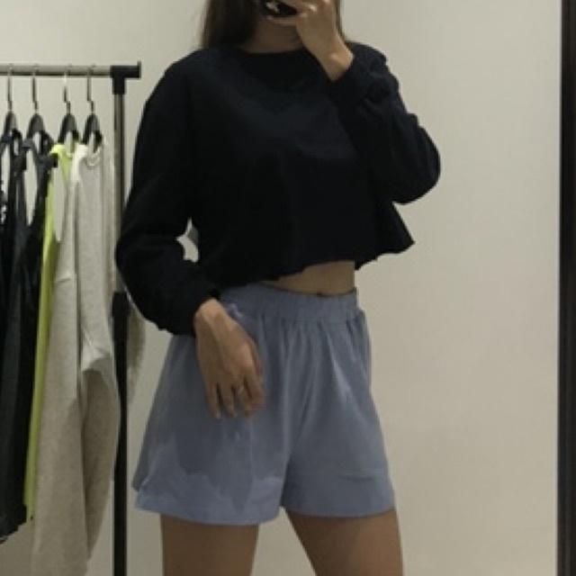 Áo croptop tay dài trơn basic đen hồng Kyubi | LND