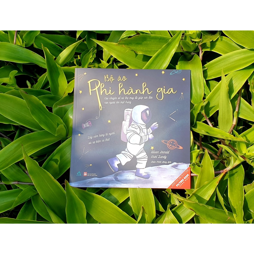 Bộ Áo Phi Hành Gia