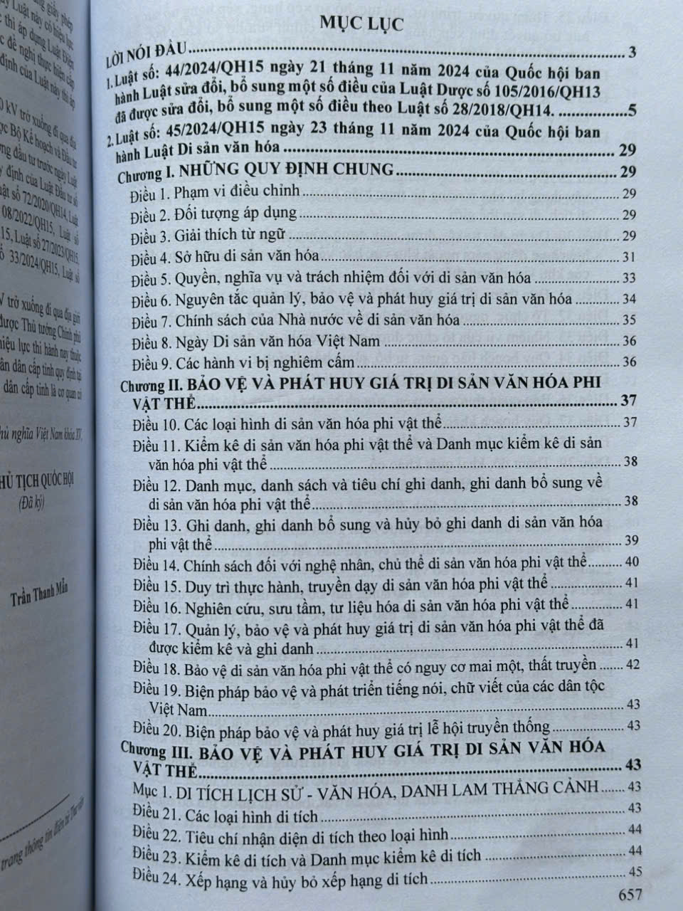 Sách Hệ Thống Toàn Văn 18 Văn Bản Luật được thông qua tại Kỳ họp thứ 8, Quốc hội khóa 15 (V2552T)