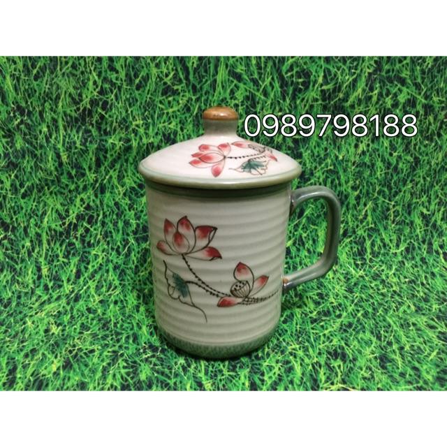 Cốc sứ Bát Tràng vẽ hoa sen