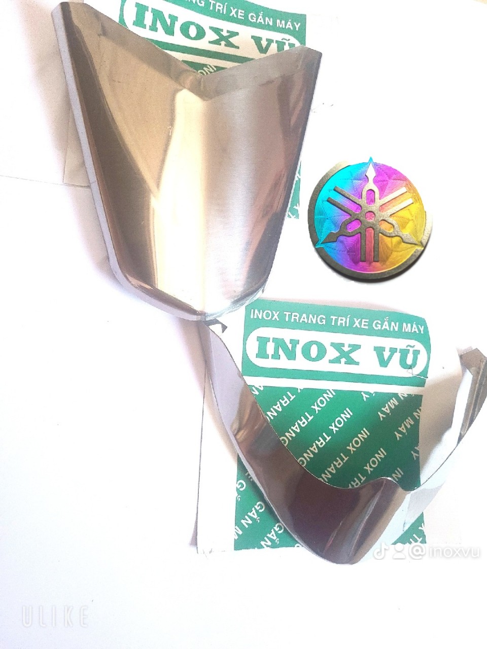 Combo Bộ ốp dè INOX xe máy NOVOU 2 và NOVOU 3 +1 tem titan logo YAMAHHA  giá 1 cặp tại xưởng INOX Vũ