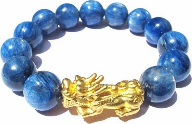Lắc tay nam kyanite tự nhiên tỳ hưu bạc mạ vàng 24k.