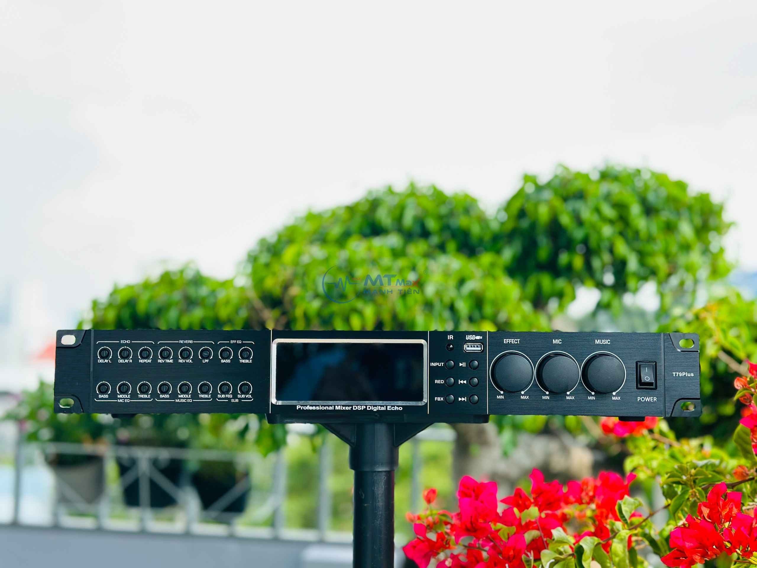 Vang Cơ Lai Số T79Plus Kết Nối Cổng Quang, Bluetooth, Điều Chỉnh Echo, Reverb, EQ, Chống Hú FBX Cực Tốt hàng chính hãng