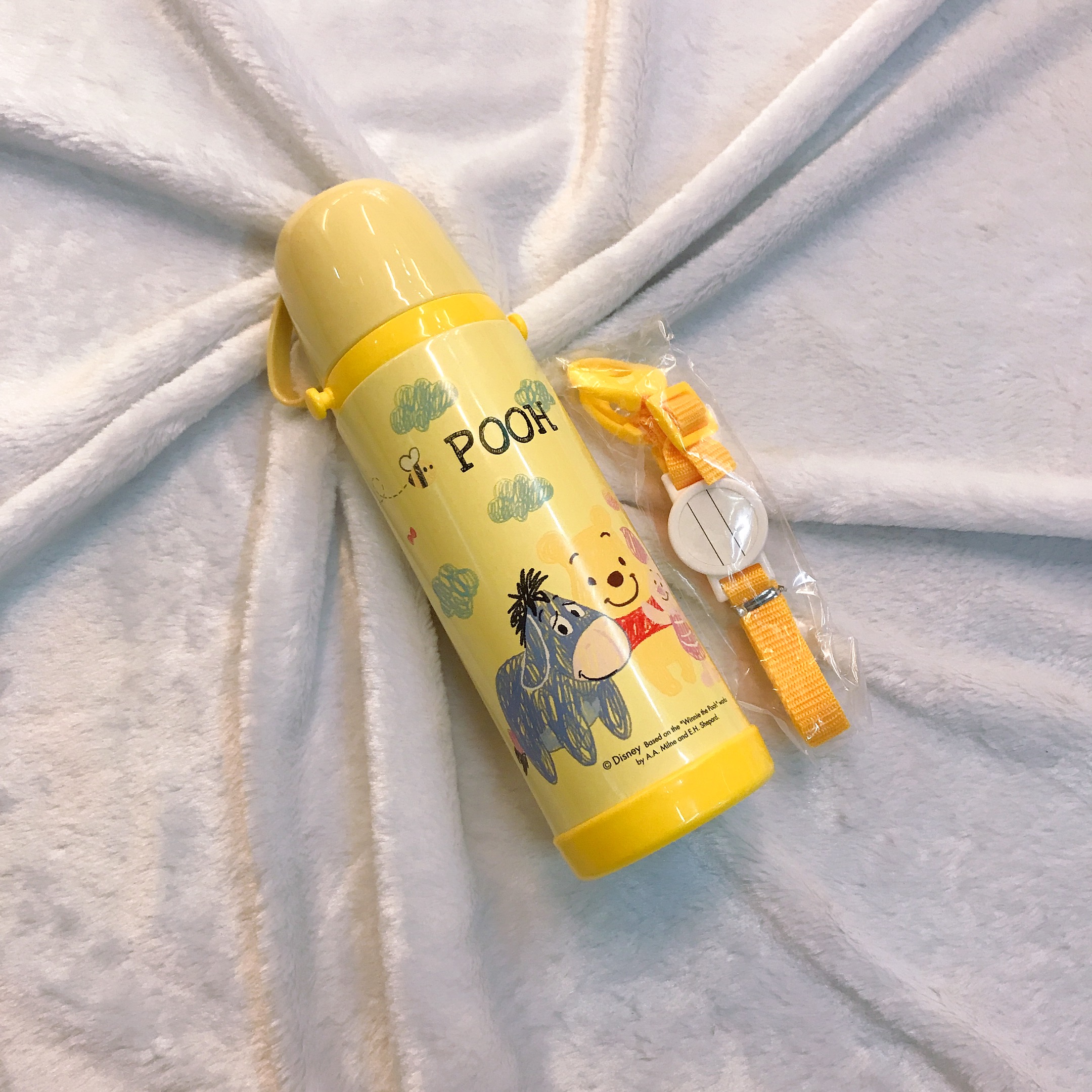 Bình nước giữ nhiệt hình gấu Pooh và những người bạn màu vàng cho trẻ em, các bé, học sinh -  - WD-3410PHV-4