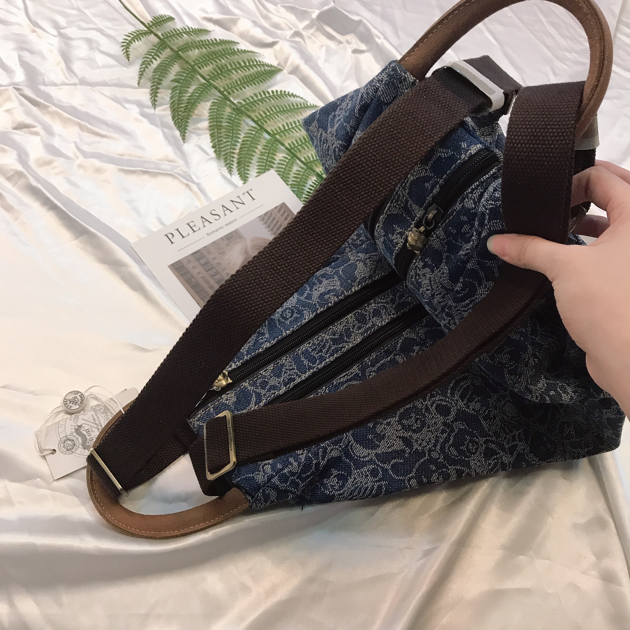 Balo thời trang túi xách 2 in 1 thêu gấu Jean nhỏ siêu xinh - DD136D867