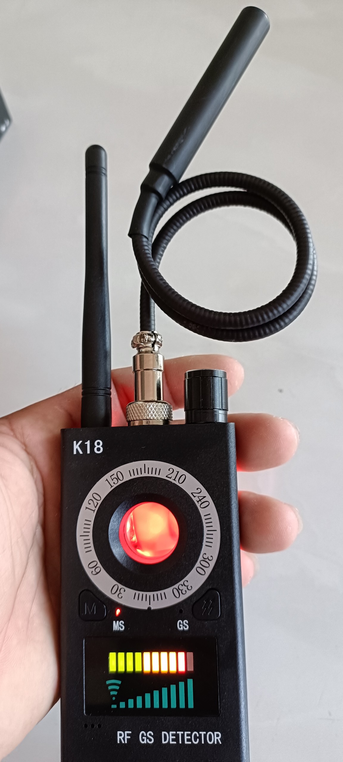 Máy dò K18 cao cấp - Thiết bị phát hiện theo dõi K18 RF Detector