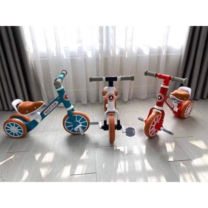 Xe chòi chân thăng bằng cho bé MOTION, có bàn đạp 2in1 yên bằng da