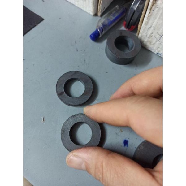 Combo 10 viên Nam châm vĩnh cửu, nam châm ferrite kích thước D32x5 lỗ 18mm