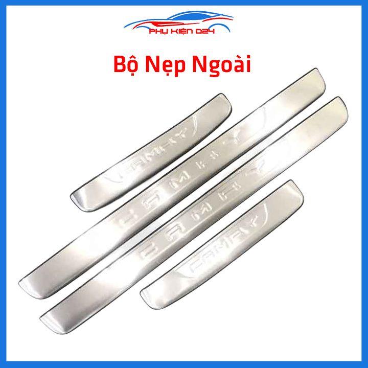 Bộ ốp bậc cửa trong ngoài nẹp bước chân Camry 2019-2020-2021-2022 Inox chống trầy trang trí xe