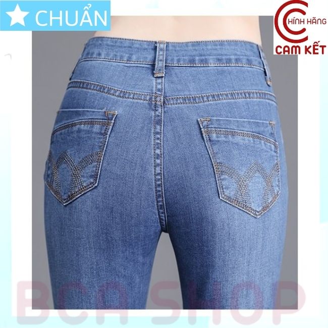 Quần jean nữ ống loe QRO88 ROSATA tại BCASHOP dáng dài cà bạc phần đùi, lưng cao 1 nút, phom chuẩn, chất liệu jean cao cấp - màu xanh