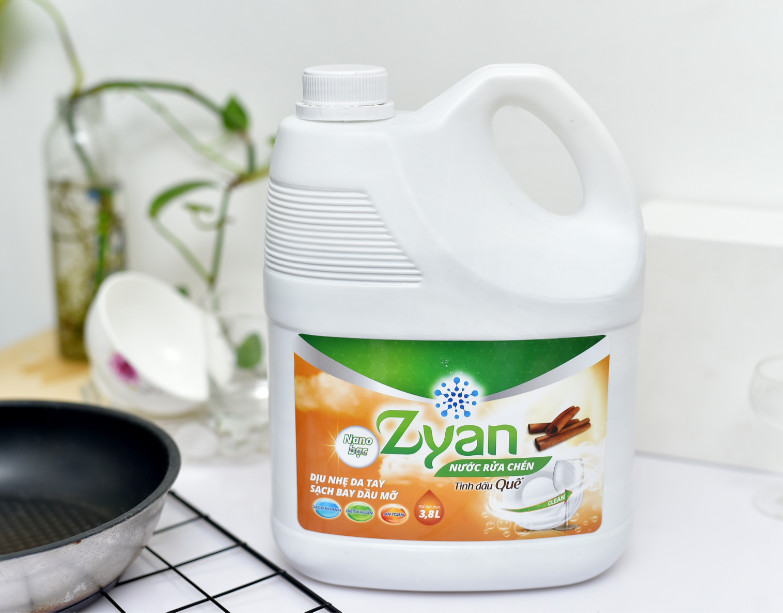 Nước Rửa Bát Hữu Cơ Nano Bạc Zyan 500ml-Hương Tinh Dầu Quế