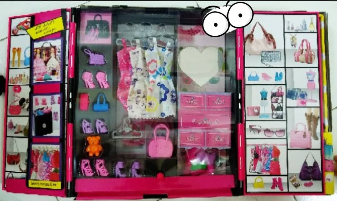 Bộ búp bê mắt ngọc kèm tủ váy vóc phụ kiện