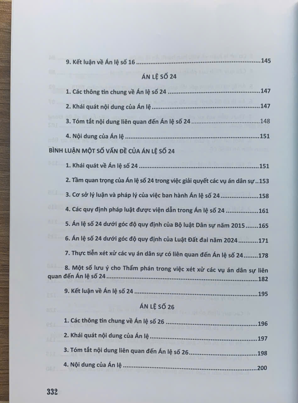 Bình luận các án lệ tranh chấp về đất đai – Góc nhìn từ thực tiễn xét xử của Thẩm phán (tập 1 và 2)
