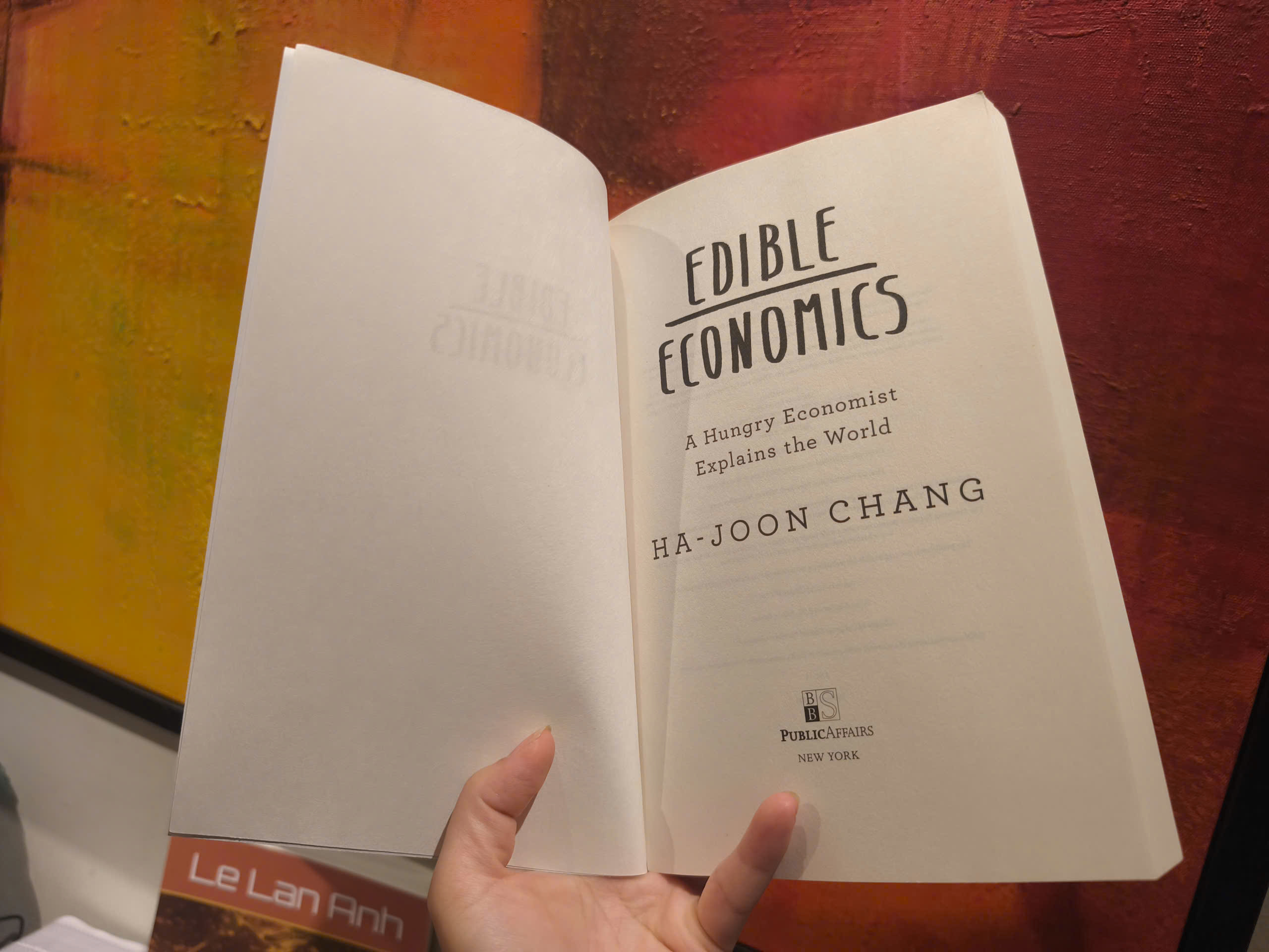 Sách - Edible Economics: A Hungry Economist Explains The World by Ha-Joon Chang