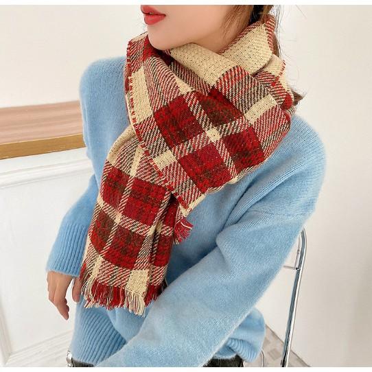 Khăn quàng cổ chất liệu dạ ấm, phong cách trẻ trung, khăn đôi